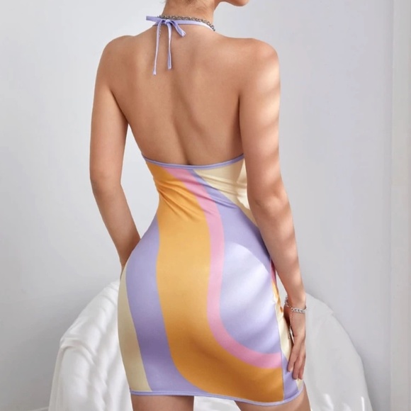 Color block halter dress - Picture 2 of 3
